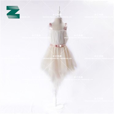 Princess ruha gyerekeknek kontraszt színű vállpántokkal