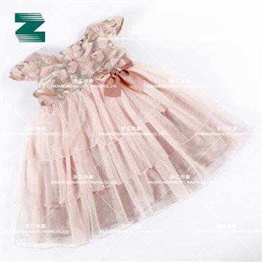 Hercegnő ruha gyerekeknek aranyszálas jacquard poliészter szövettel